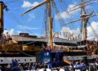 Vespucci, la nave dell'Invest in Italy